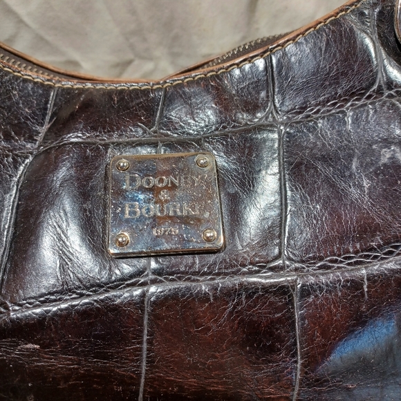 Dooney and bourke shoulder bag - Picture 3 of 8